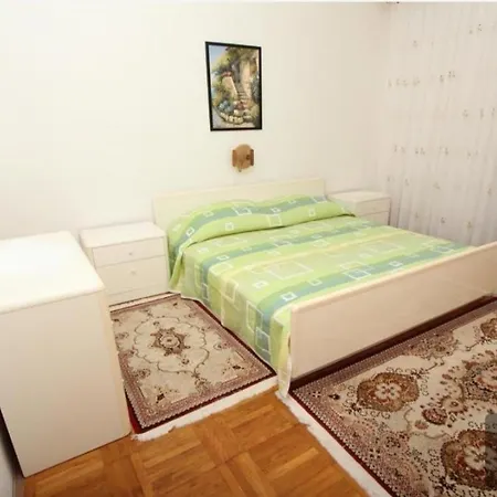 Apartment Maruchita *